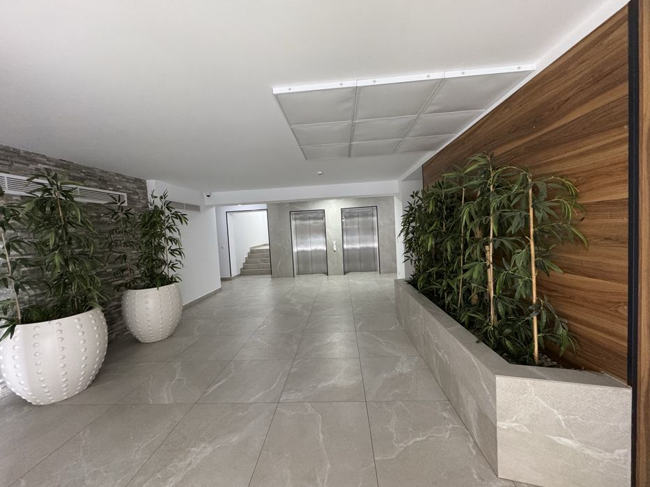 Inchiriez sau vand garsoniera Hils Brauner parter+parcare acoperita