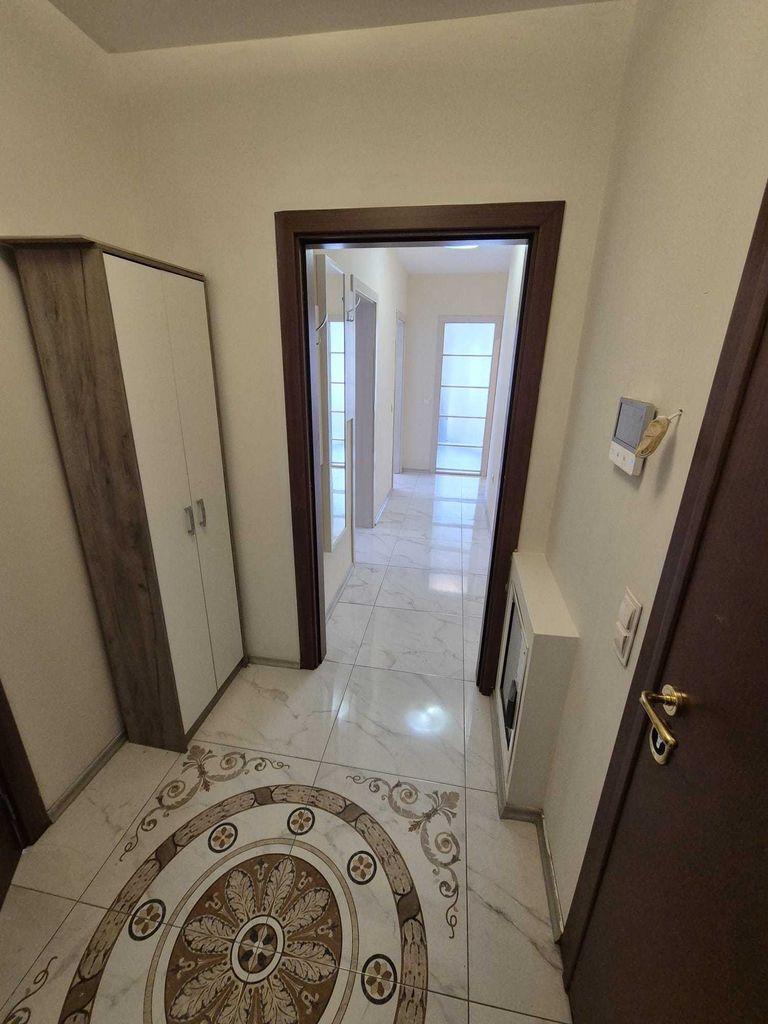 Дава се под наем Тристаен апартамент в София, Център - 120 кв.м за 950 € - Снимка #8