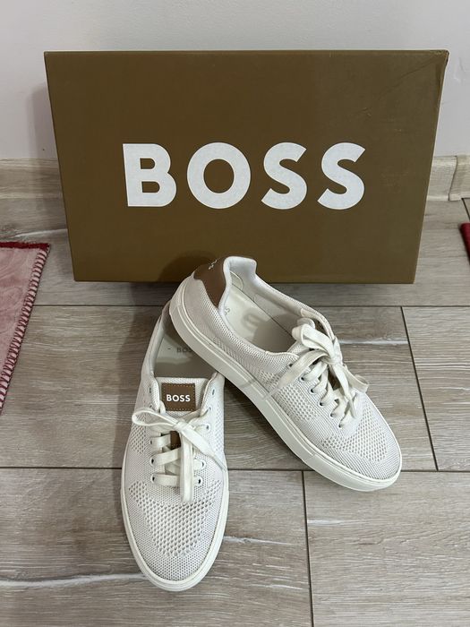 Бели кецове Boss