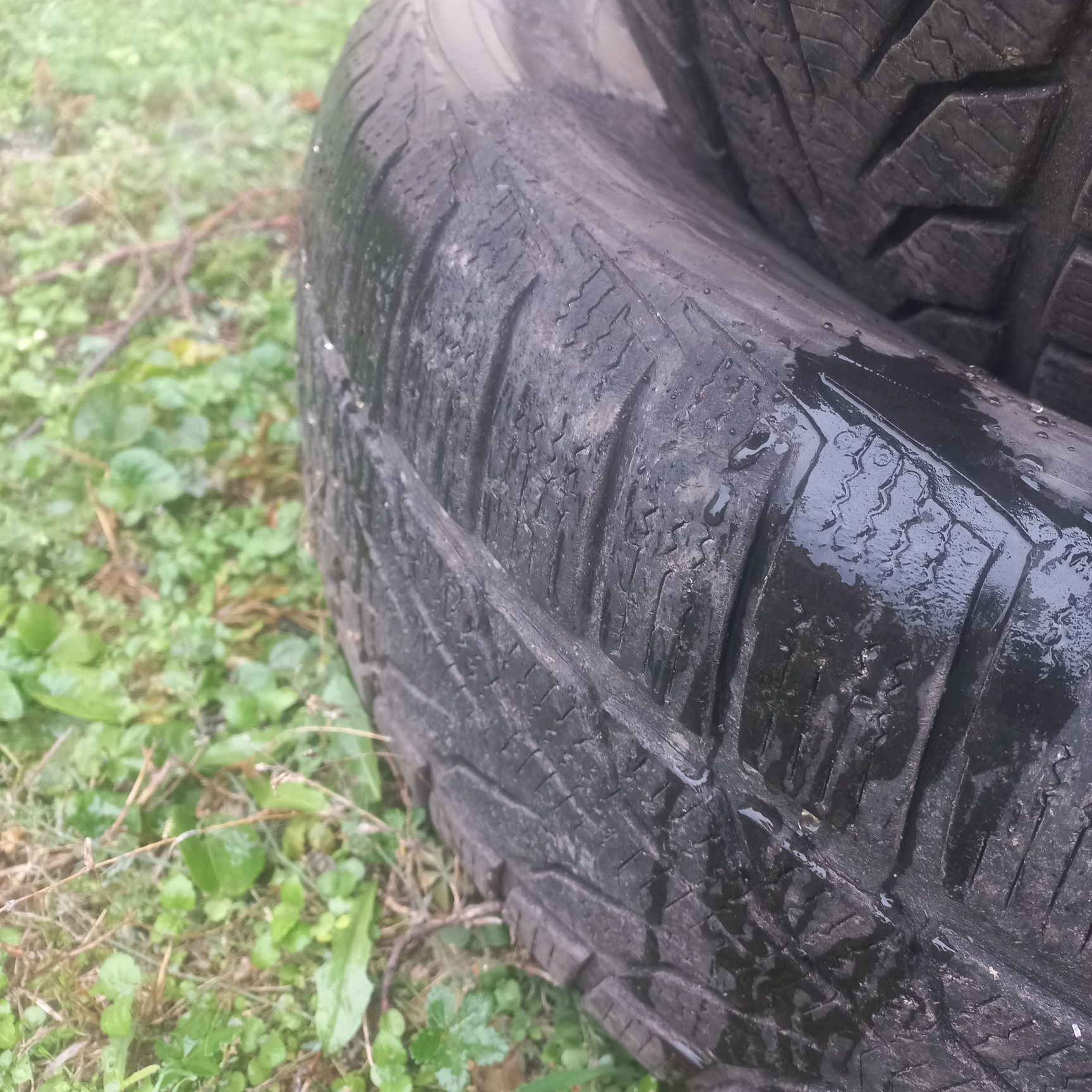 2.броя гуми 235/65 R17