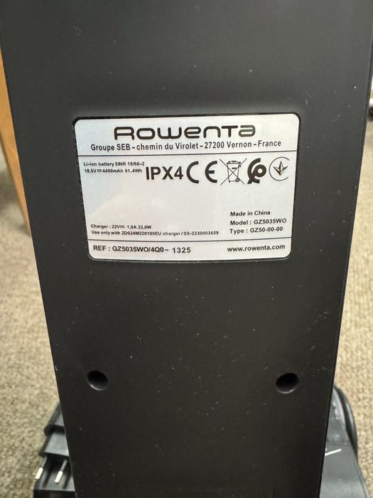 Вертикална безкабелна прахосмукачка за сухо и мокро почистване ROWENTA