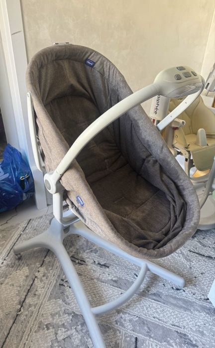 Chicco-люлька,кроватка,стул.