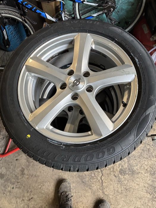 225/50/17   С Чисто нови Гуми зимни