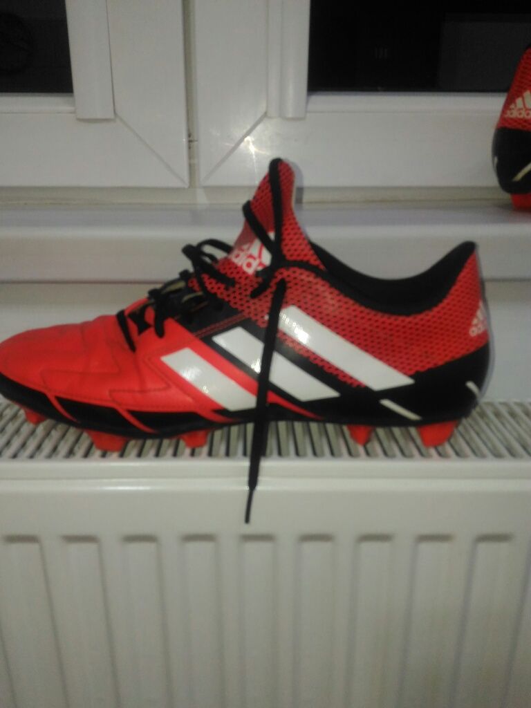 Adidas fotbal