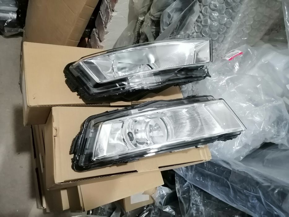 Фара противотуманная SKODA RAPID 12-17 LH RH