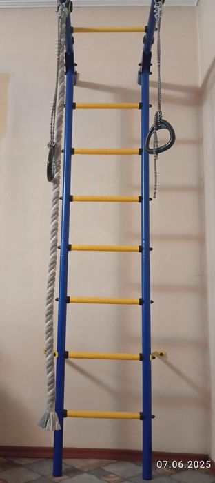 Продам шведскую стенку