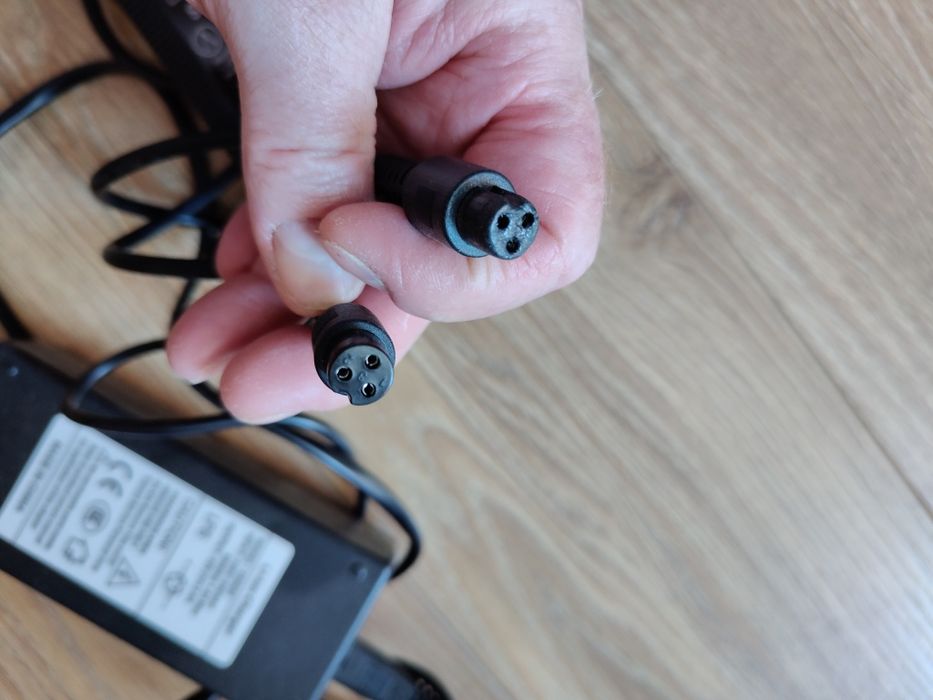 Încărcătoare trotineta 42V