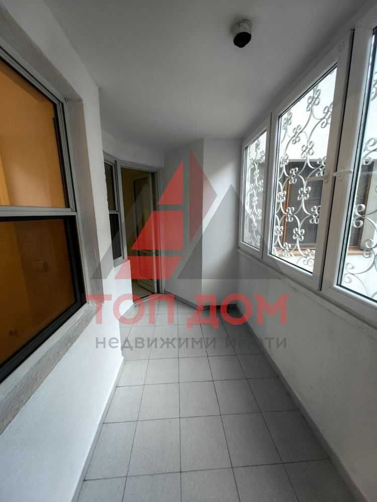 Продава се Четиристаен апартамент в Варна, Спортна зала - 136 кв.м за 2346 €/кв.м - Снимка #3