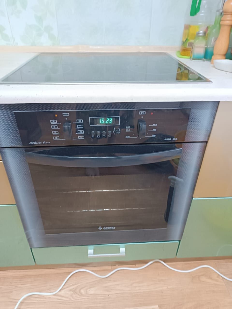 Продам встраиваемую электро духовку