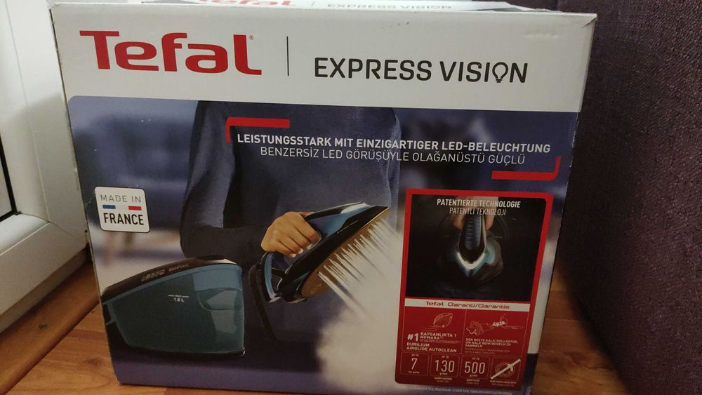 Vând stație de călcat Tefal, în garanție