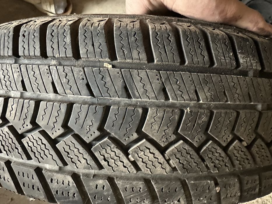 Продам зимнюю резину