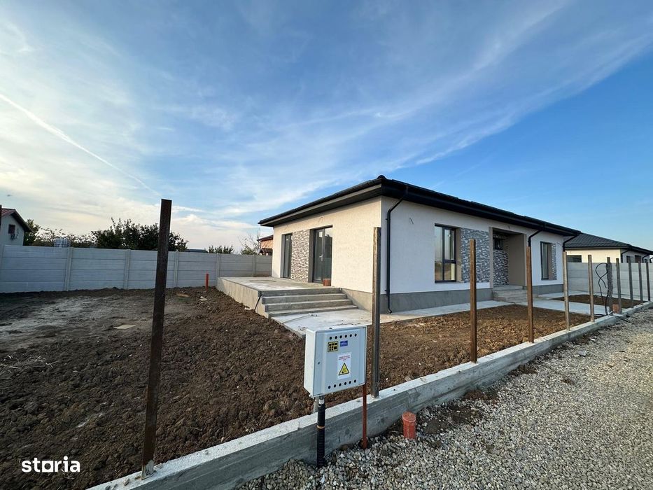 Casa in Domnesti, cu incalzire in pardoseala si tamplarie tripan