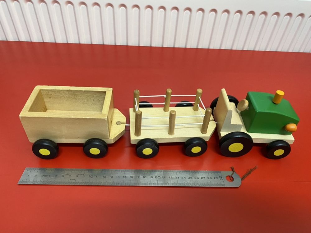 New Classic Toys tractor cu 2 remorci din lemn