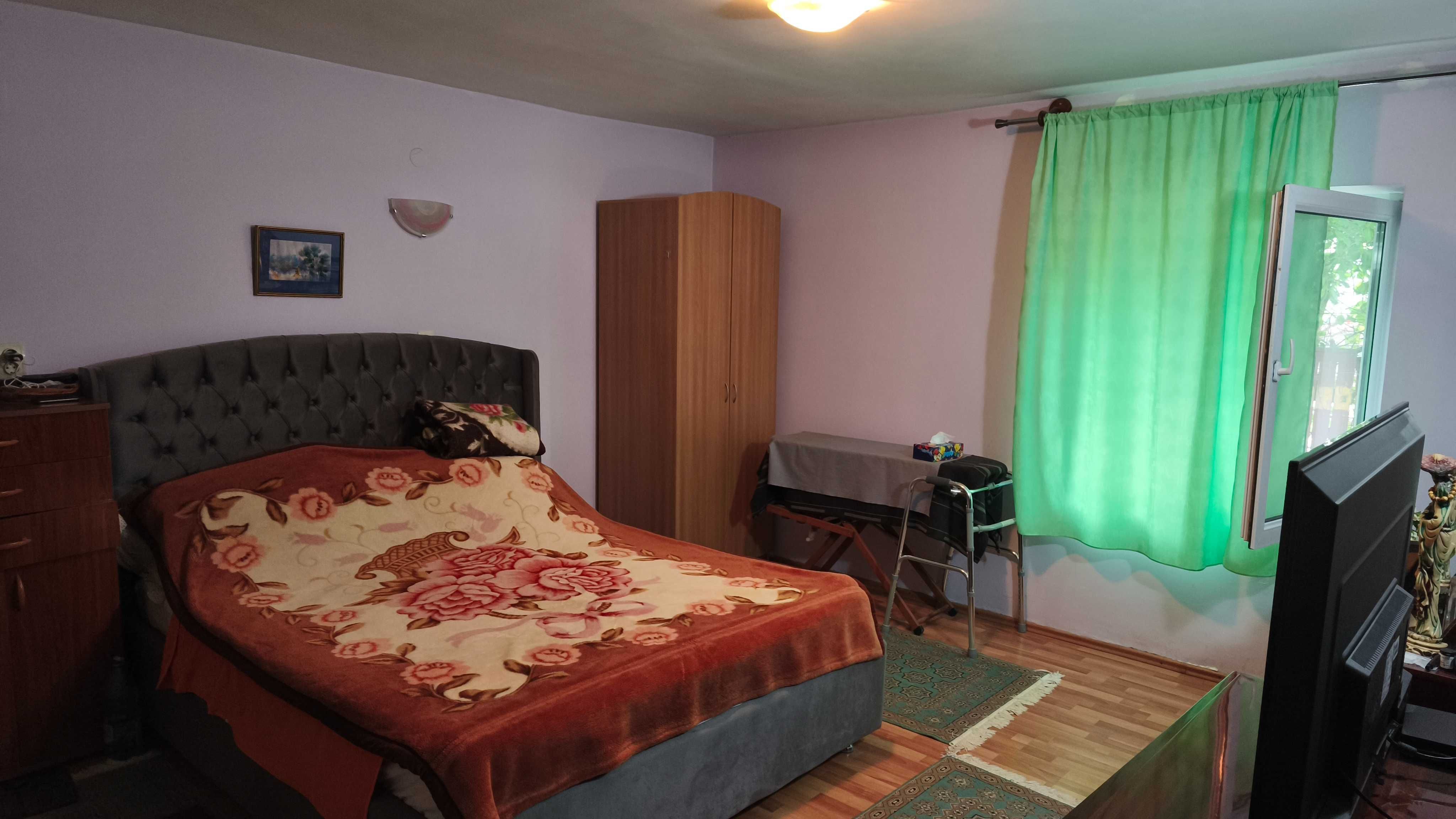 Casă sat Cataloi, an 2006, BCA, 120 mp, 2106 mp curte cu livadă