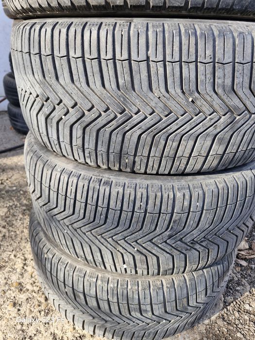 Гуми Мишлен 245 45 17 всесезонни