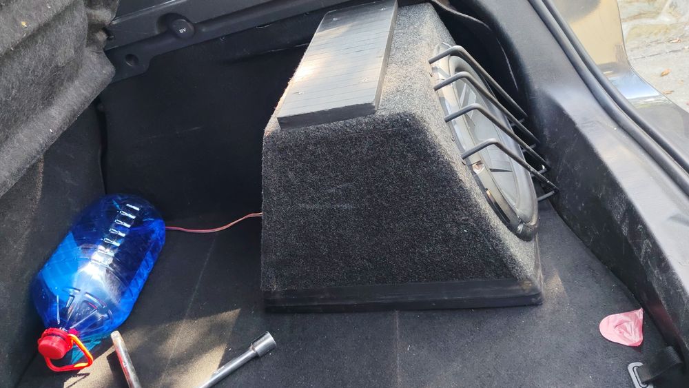Schimb amplificator și subwoofer
