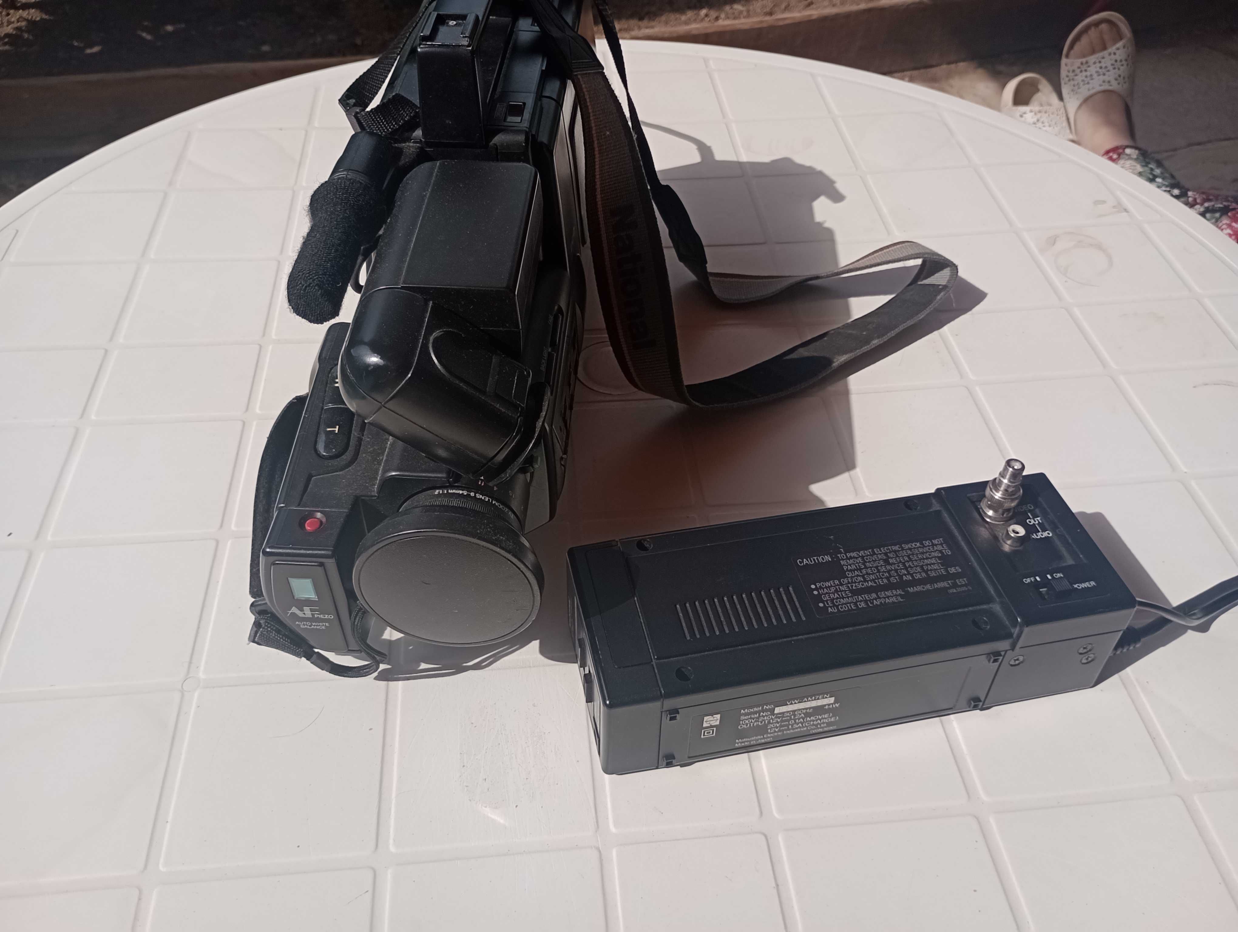 Ретро видео камера Panasonic M7 VHS