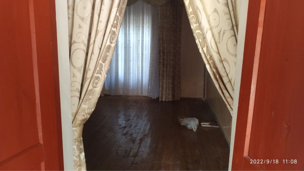 Срочно продается свой дом на зем. участке 10+ соток в Янгиюльском р-не