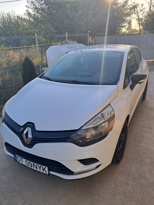 Vând Renault clio