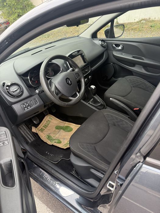 Vand Renault Clio 4 ,motor 0.9 turbo ,modelul Limited !