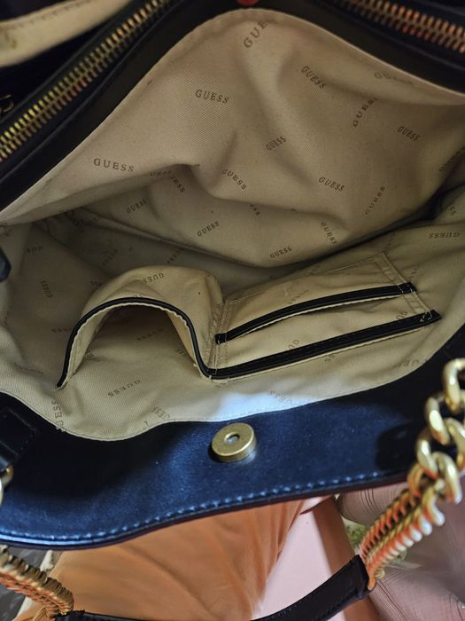 Дамска чанта GUESS