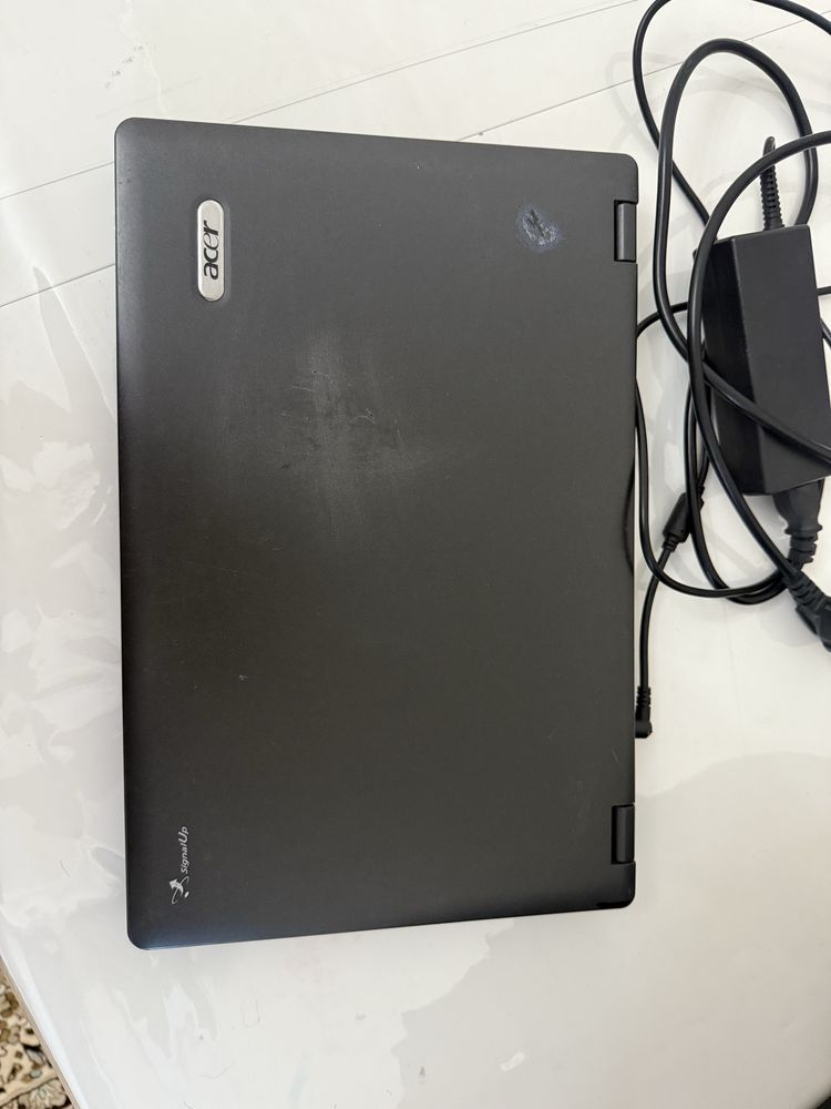 ноутбук acer в рабочем состоянии