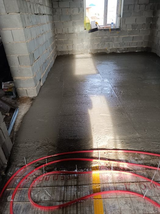 Продам не достройний котедж