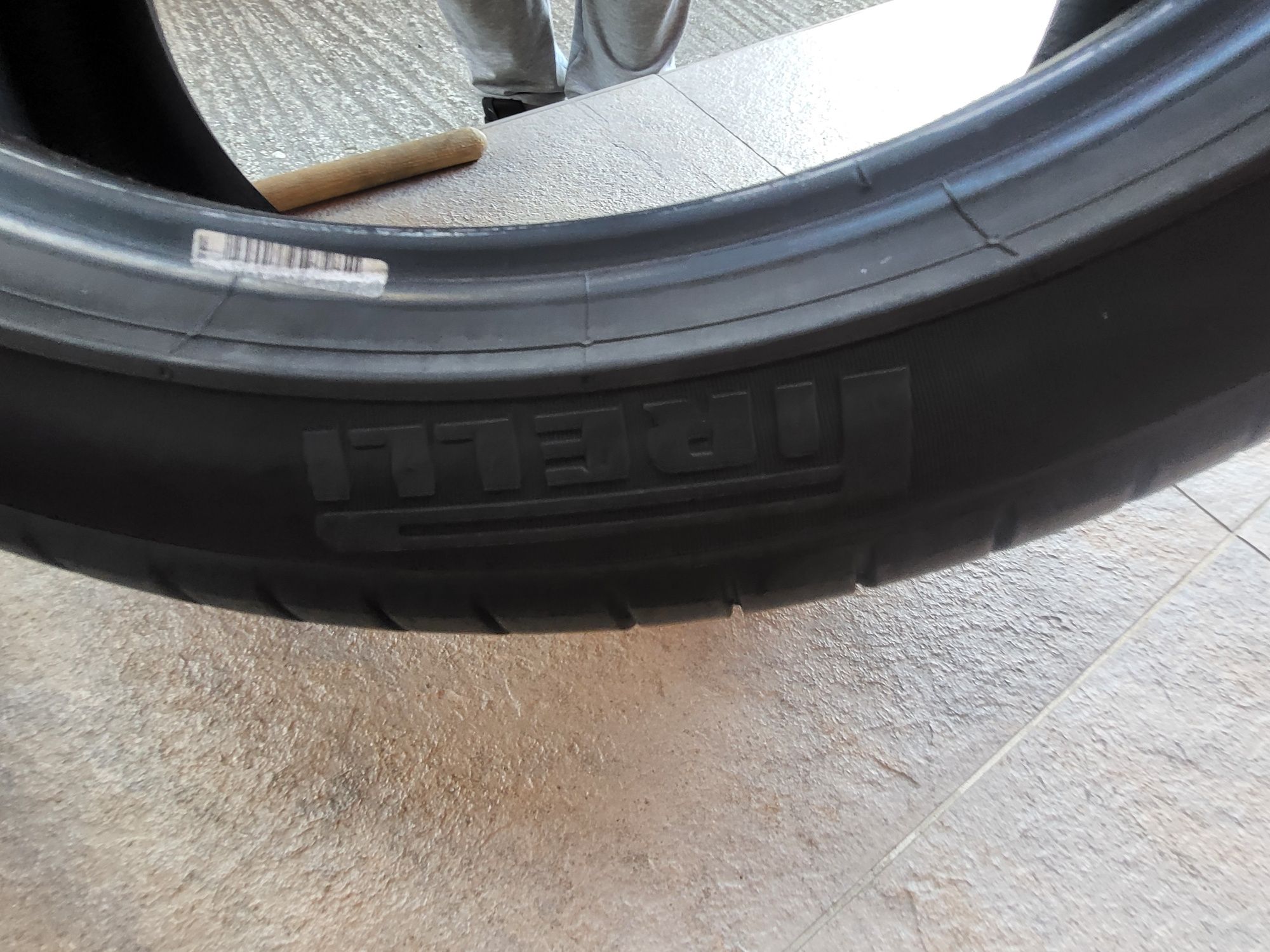 2бр 255/40/20 пирели като нови дот 22г