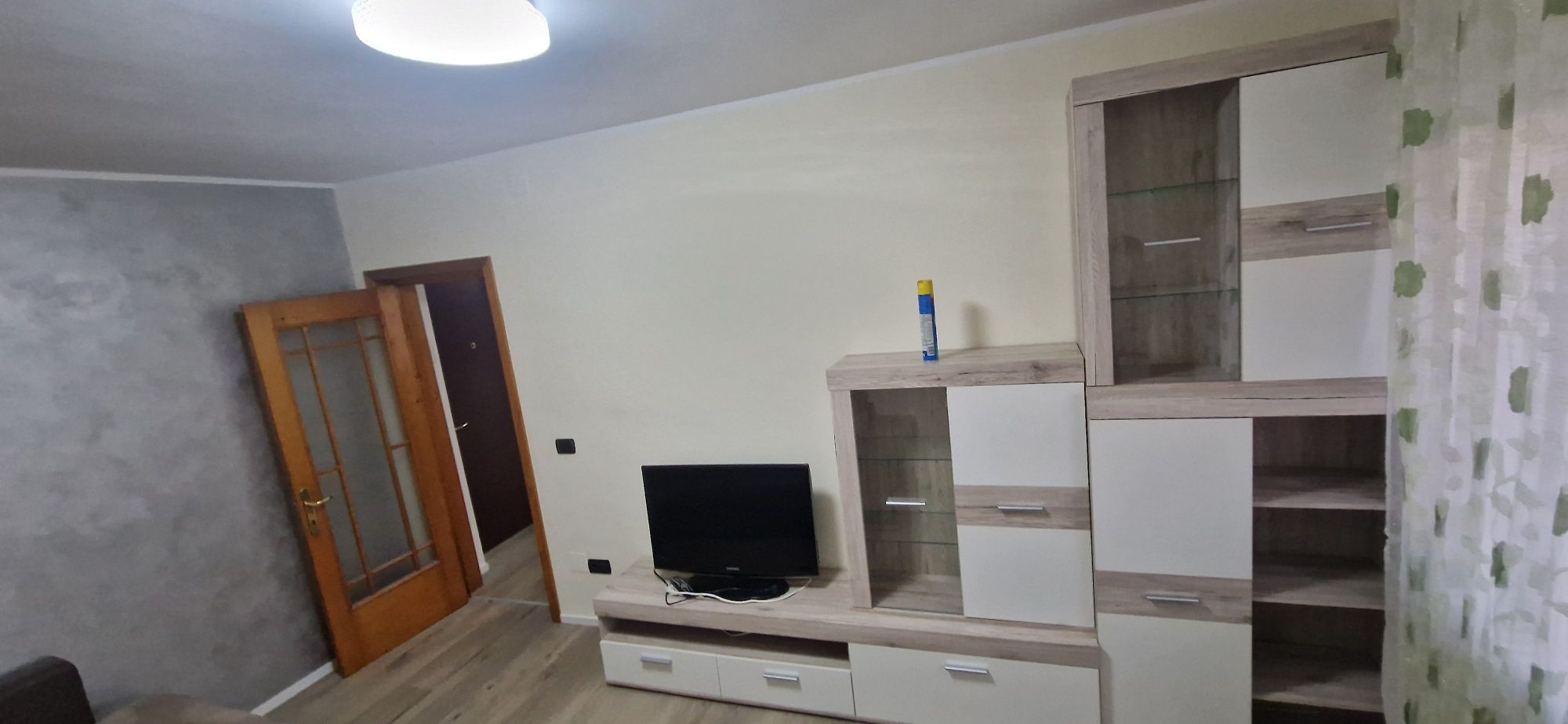 Inchiriez apartament 2 camere