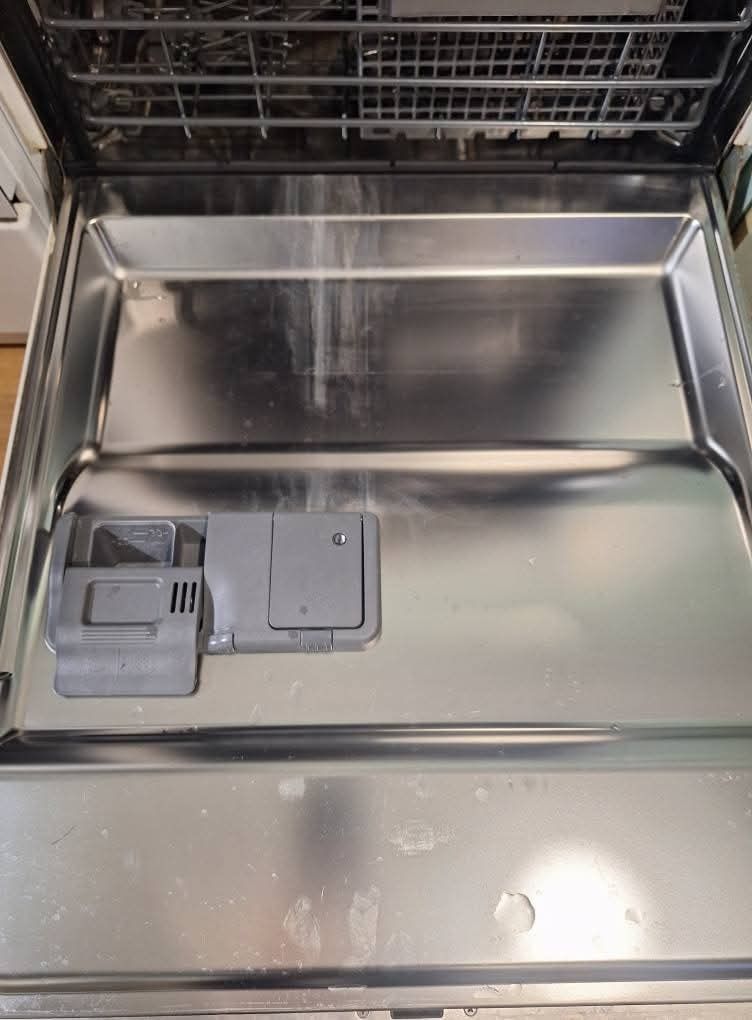 Съдомиална Whirlpool