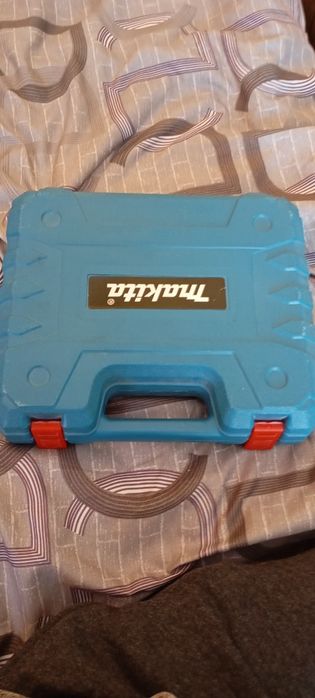 Винтоверт Makita