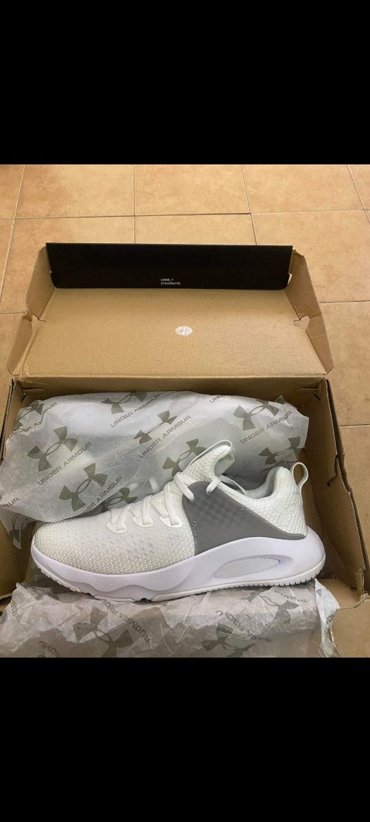 Under armour - номер 40.5, стелка 26 см., цена 170 лева