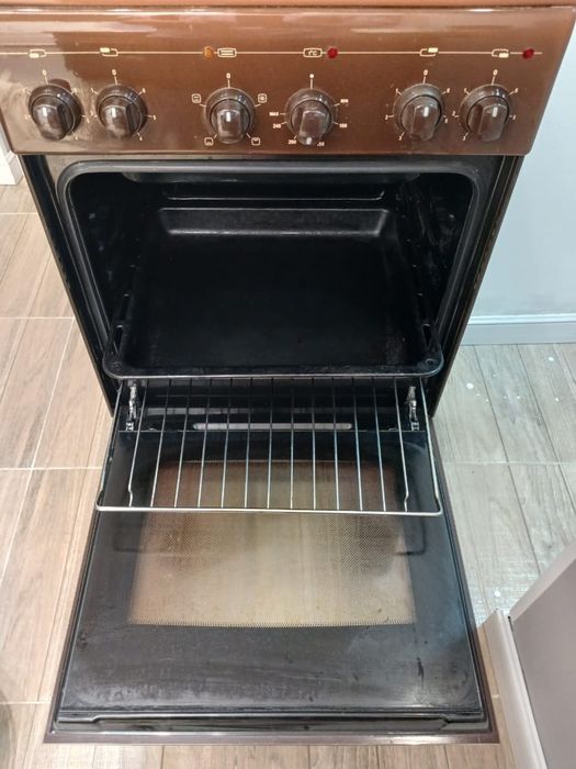 Плита Б/У в хорошем состоянии