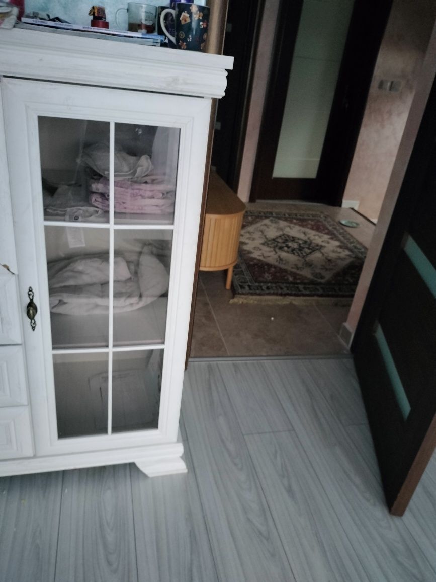 Mobilă  ,comoda alb stejar oferta  2:la preț de 1