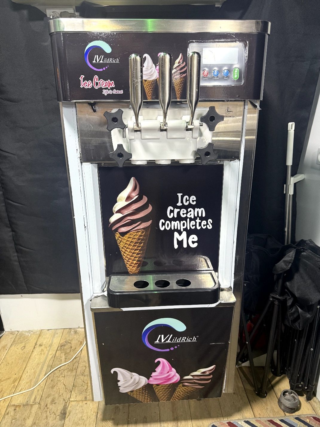 Frezer apparat ice cream Morojnoe apparat