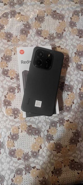 Продавам Redmi Note 14