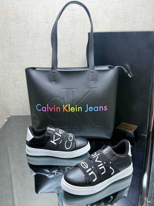 Adidași cu geanta la set