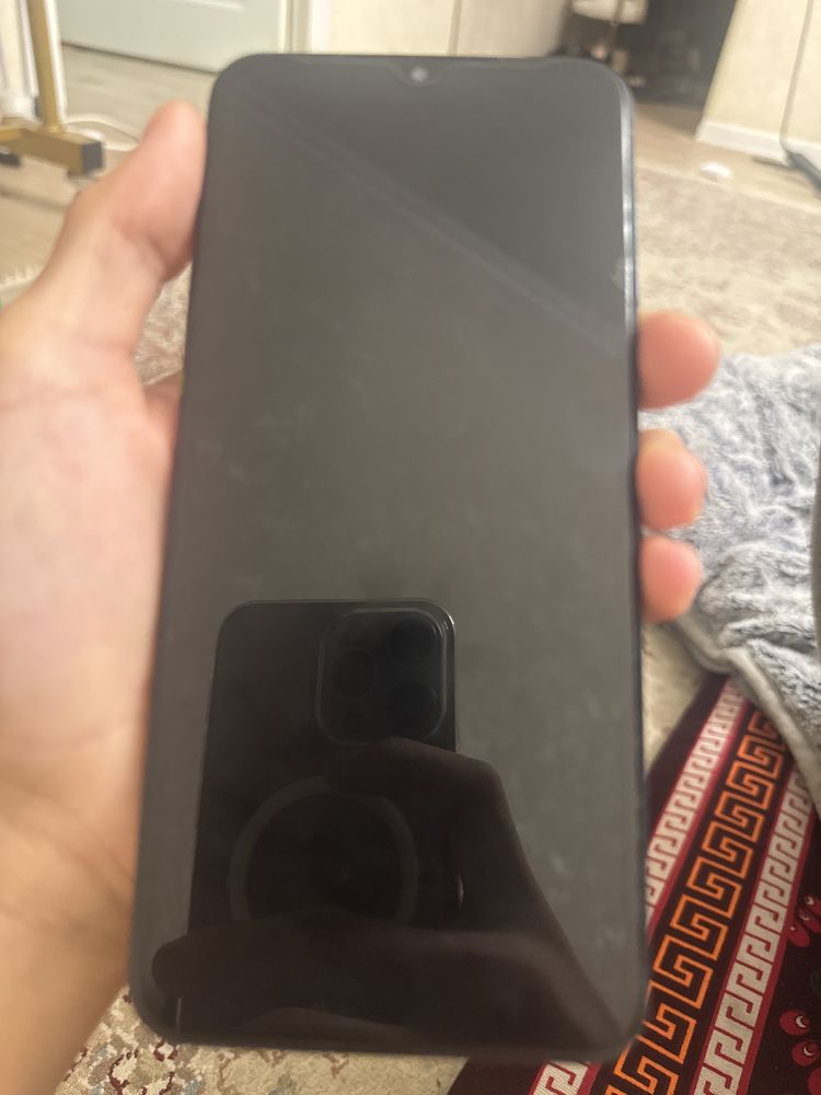 Samsung A 13  Srochni sotiladi