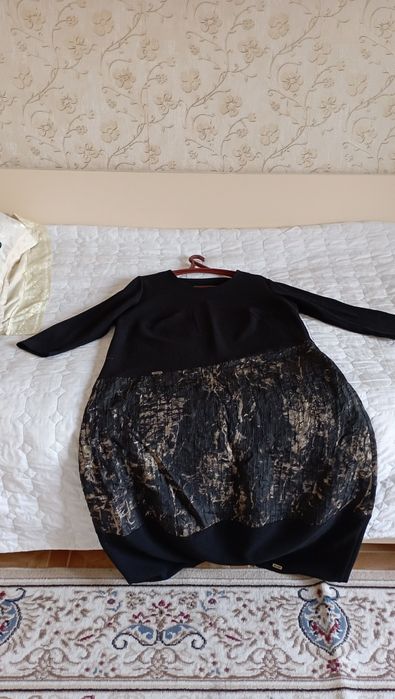 Продам женское платье 54 р