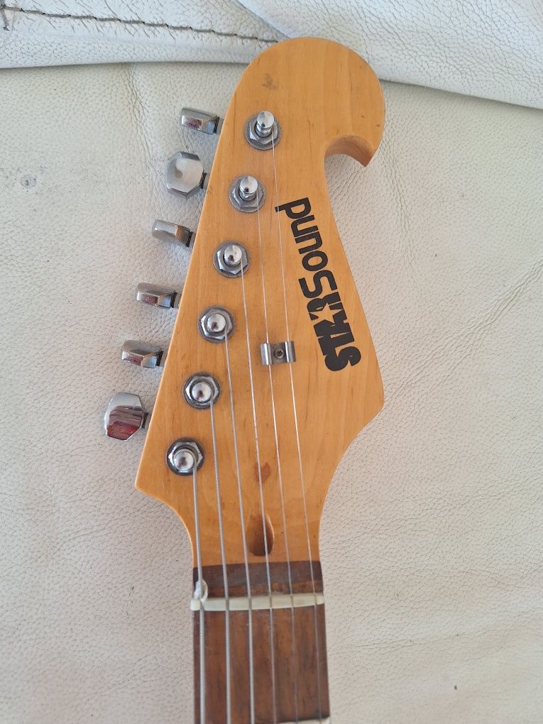 Chitara electrica Stratocaster