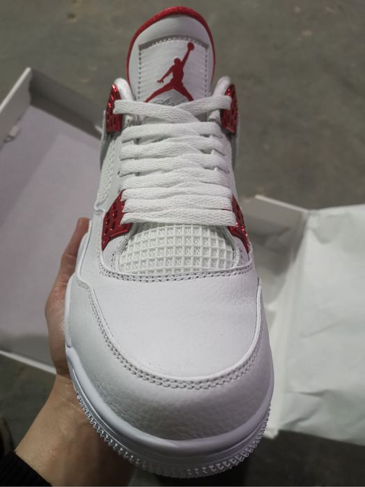 Air Jordan 4 Retro Metallic Red
