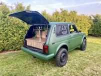 Lada Niva bar mobil