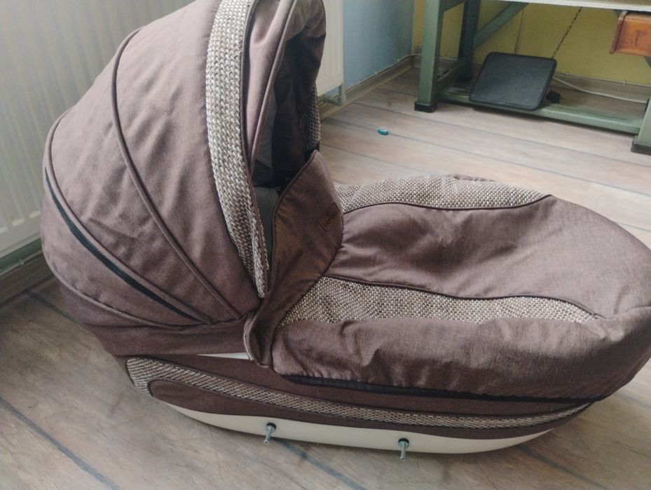 Lorelli Комбинирана количка MIA 3in1 /Въздушни гуми/Brown