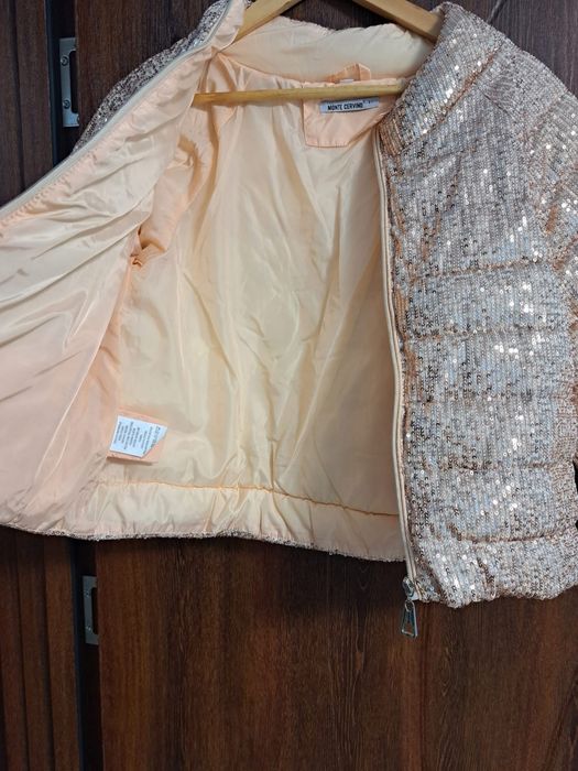 Преходно яке с пайети