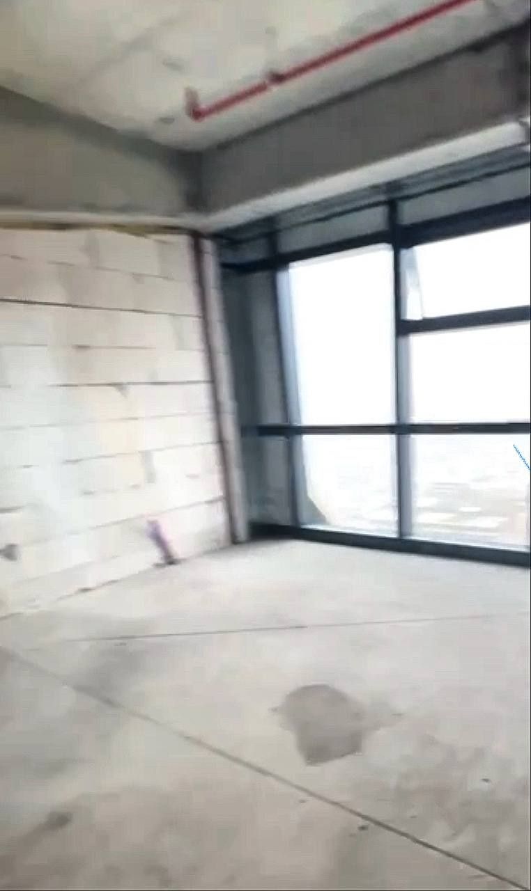 СРОЧНО!!!ПРОДАЁТСЯ 3х комнатная квартира в ЖК "Piramit Tower"