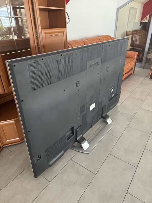 Televizor Sharp diagonala 203 cm !