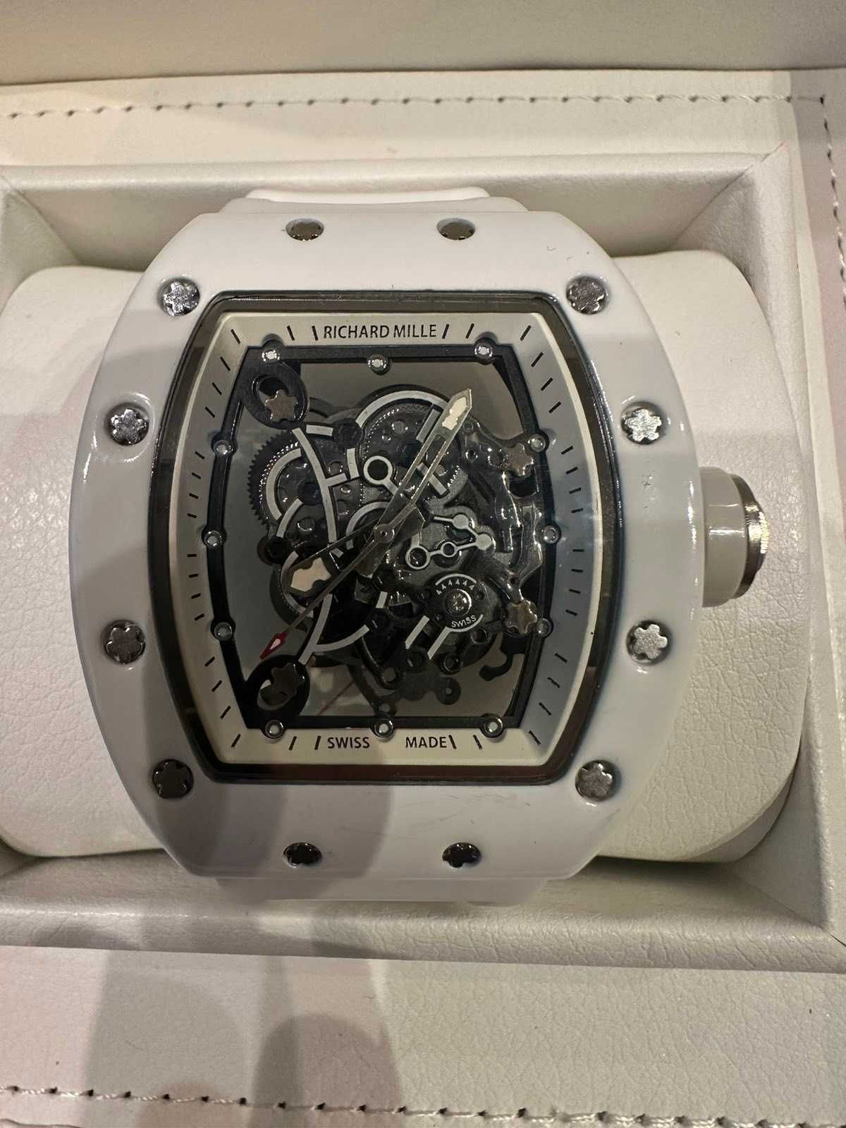 Часовник Richard Mille с Кития и Документи