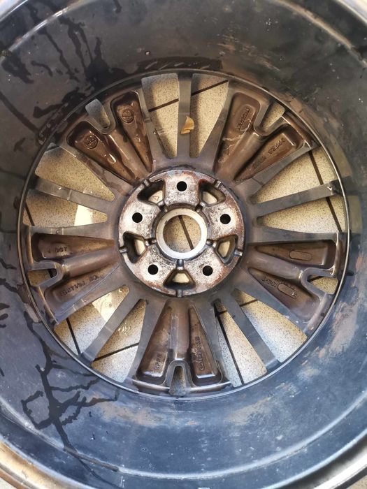 Здравейте продавам оригинални джанти 18ки за нисан