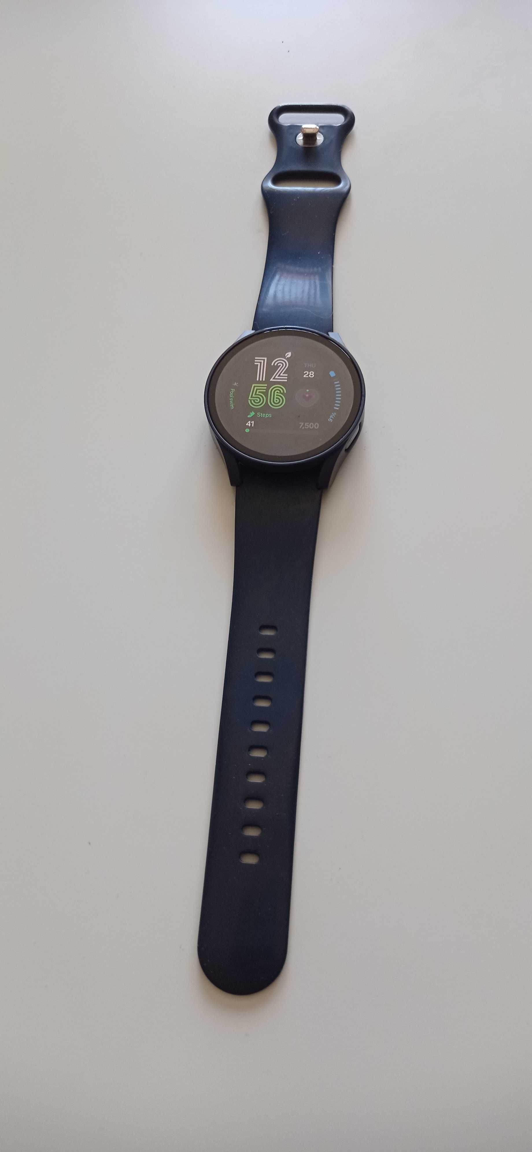 Часовник Samsung galaxy watch 4-40mm в много добро състояние