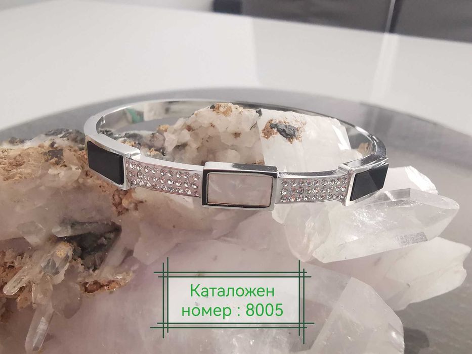 Красиви твърди гривни от медицинска стомана
